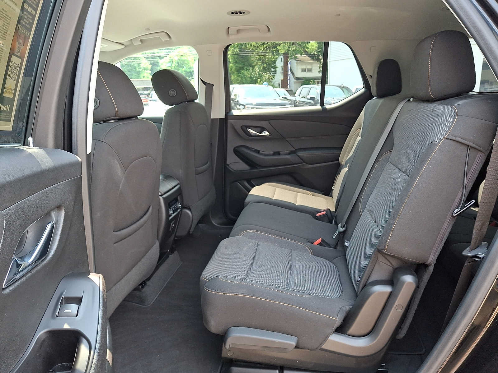 Used 2020 Chevrolet Traverse LT w/ Driver Confidence II Package AWD/4WD image 10
