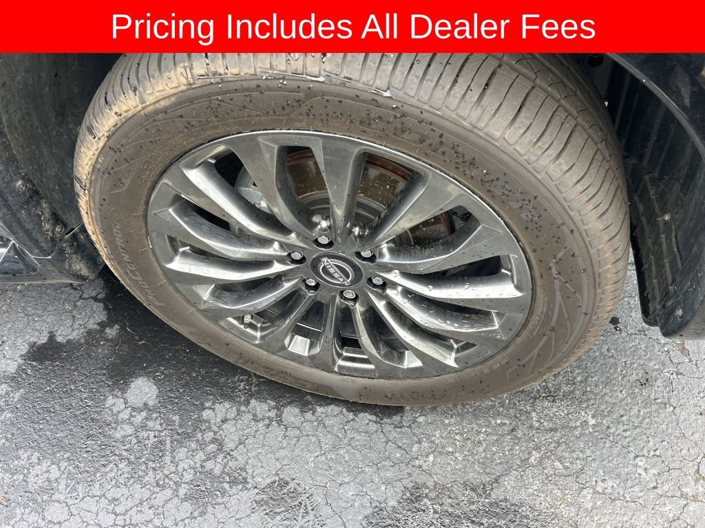 Used 2023 Nissan Armada Platinum w/ Captain's Chairs Package RWD image 2