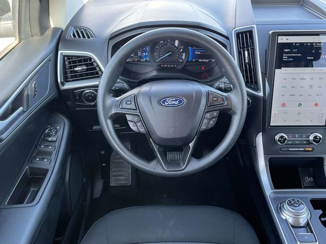 Used 2024 Ford Edge SE image 17