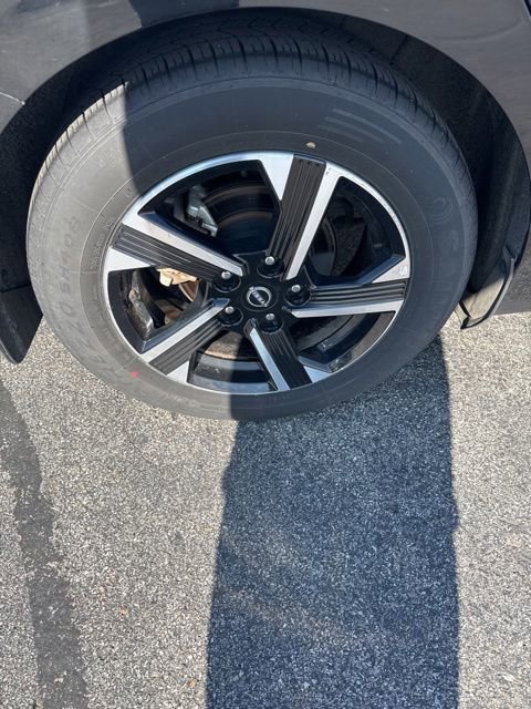 Used 2024 Nissan Sentra SV FWD image 7