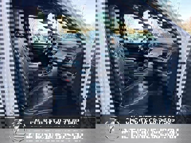 Used 2024 GMC Yukon SLT image 13