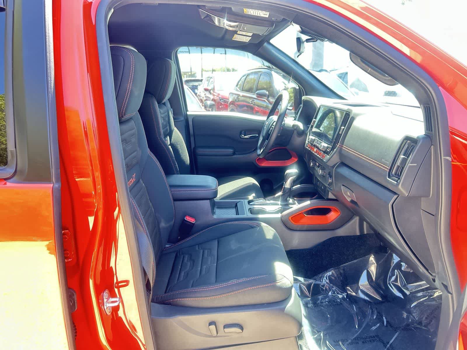 Used 2025 Nissan Frontier Pro-X w/ Black Accent Package RWD image 14
