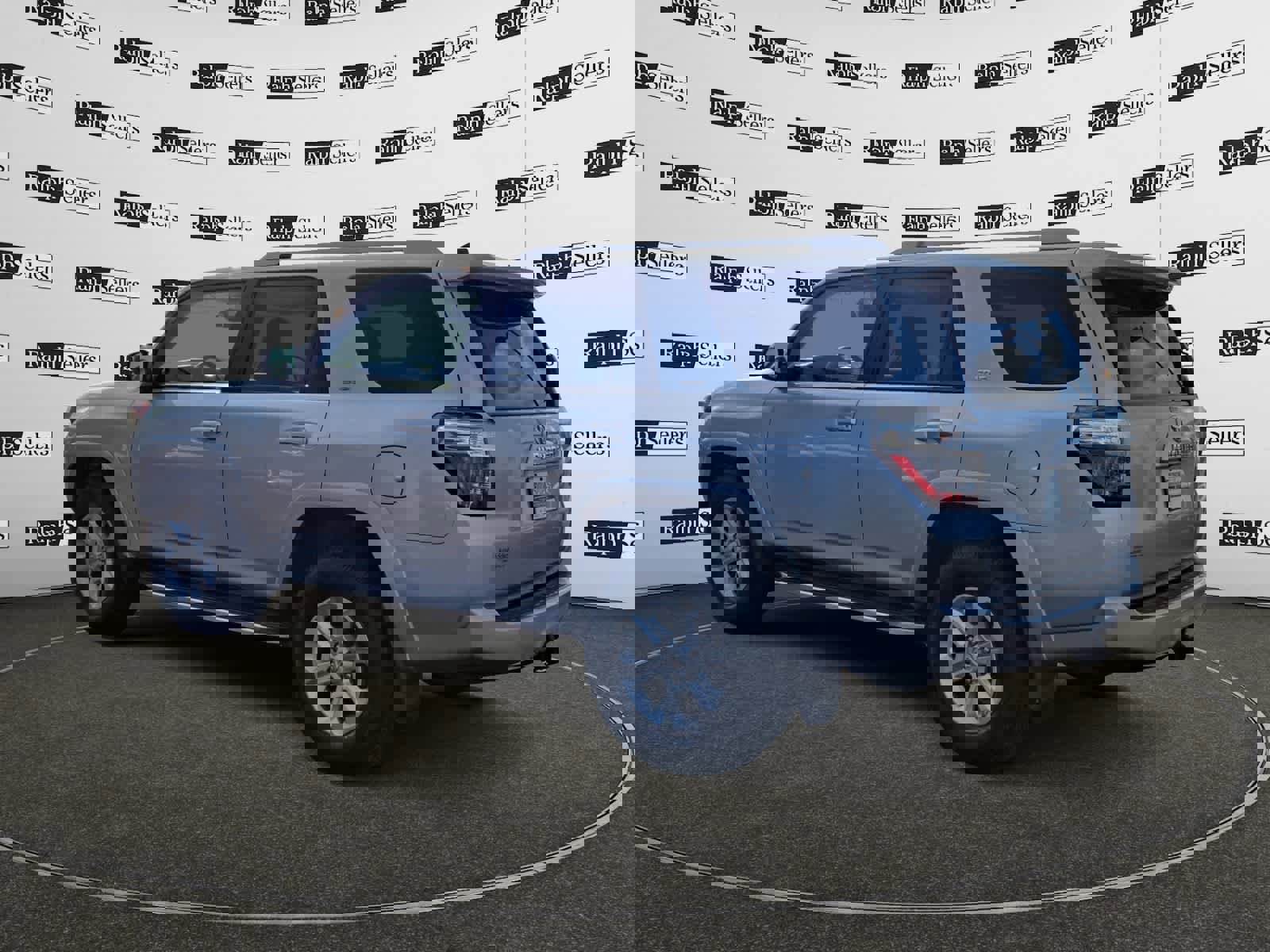 Used 2018 Toyota 4Runner SR5 image 4