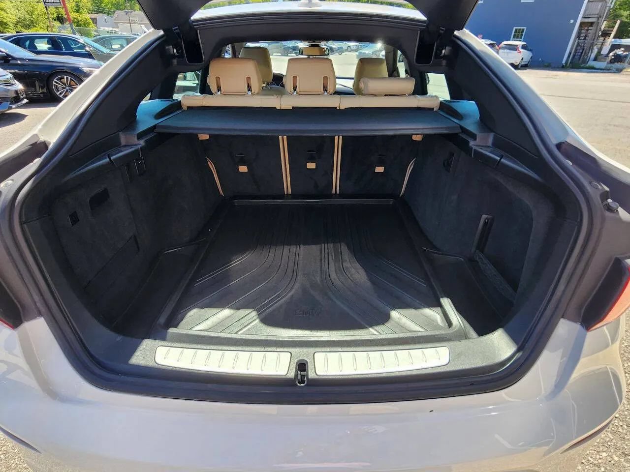 Used 2018 BMW 330i Gran Turismo xDrive AWD/4WD image 12