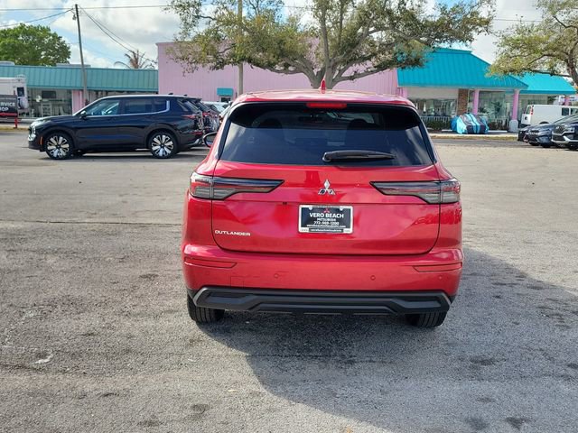 New 2026 Mitsubishi Outlander ES image 5
