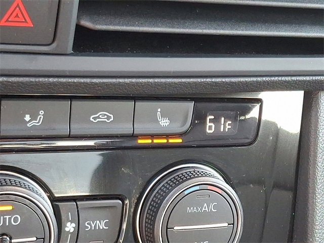 Used 2024 Volkswagen Jetta SE image 25