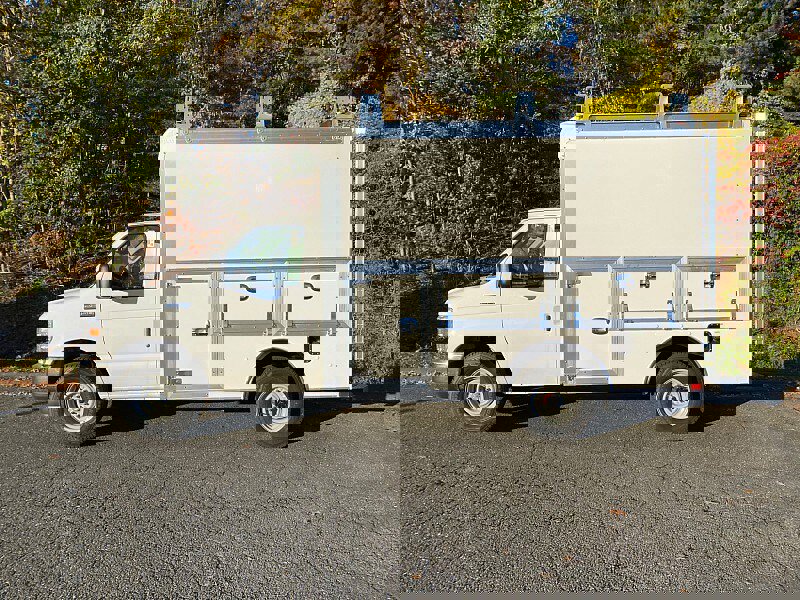 New 2026 Ford E-350 and Econoline 350 Super Duty w/ Power Equipment Group image 5