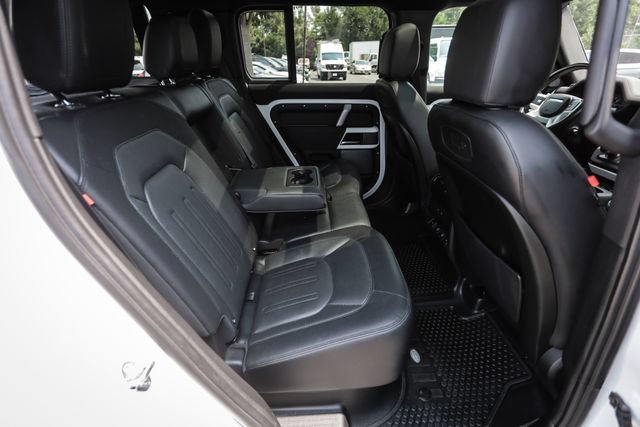 Used 2022 Land Rover Defender 110 X-Dynamic SE AWD/4WD image 48