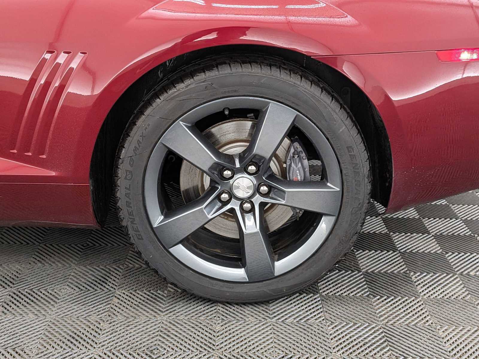 Used 2010 Chevrolet Camaro SS w/ RS Package image 13