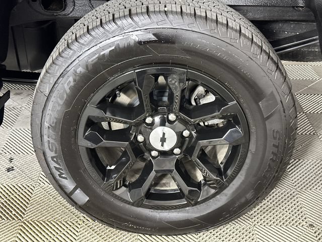 Used 2023 Chevrolet Silverado 1500 RST AWD/4WD image 34