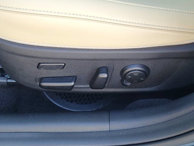 Used 2023 Kia Stinger GT2 RWD image 19