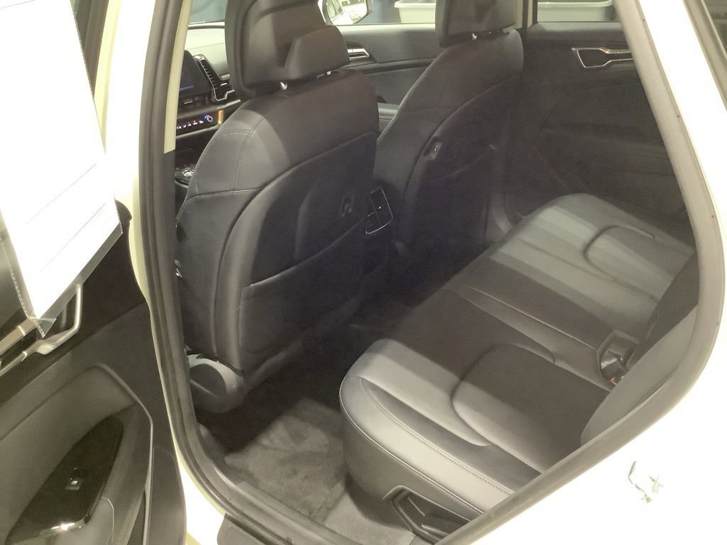 Certified 2024 Kia Sportage EX image 13