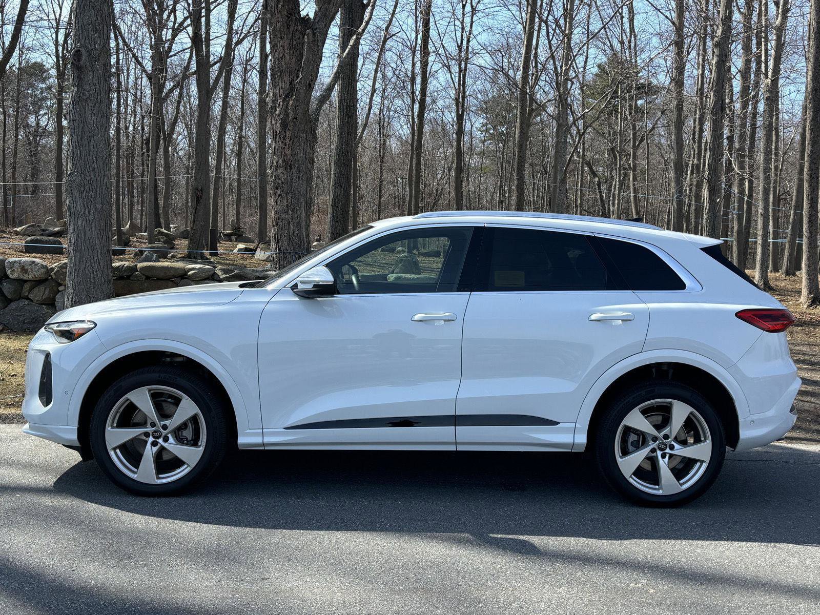 Used 2025 Audi Q5 Premium Plus w/ Premium Plus image 12