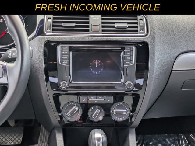 Used 2016 Volkswagen Jetta Sport image 15