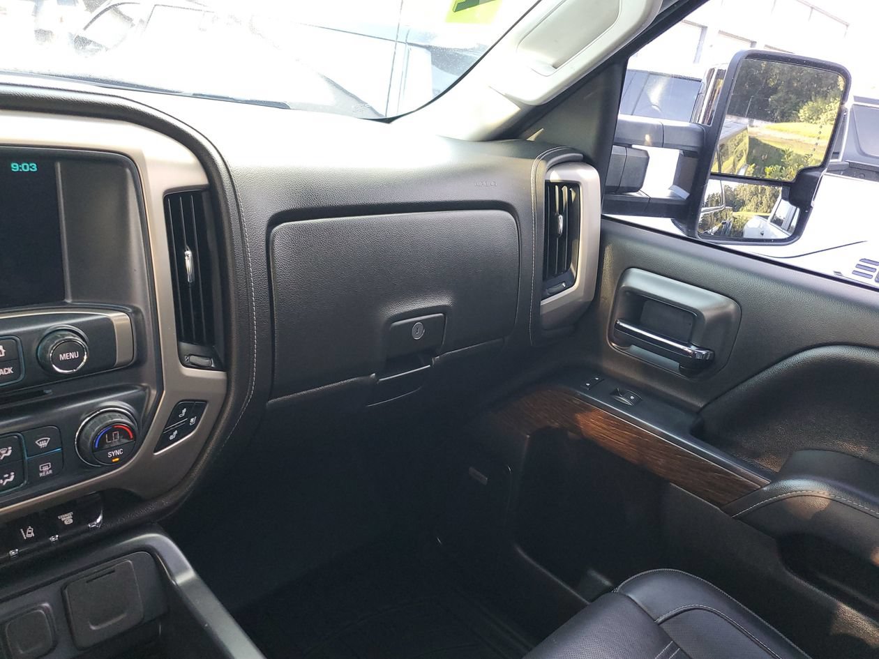 Used 2018 GMC Sierra 2500 Denali w/ Duramax Plus Package AWD/4WD image 26