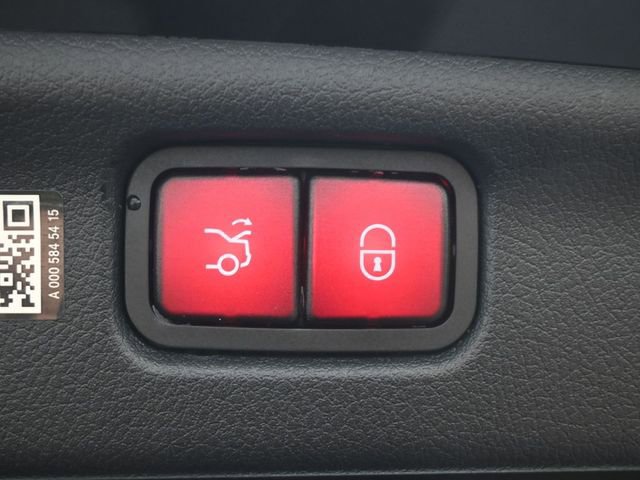 Used 2024 Mercedes-Benz C 300 Sedan image 14