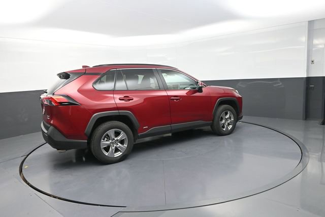 Used 2025 Toyota RAV4 XLE AWD/4WD image 8