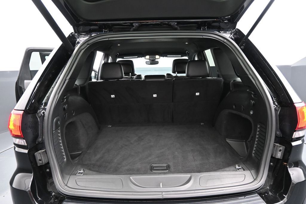 Used 2018 Jeep Grand Cherokee Altitude AWD/4WD image 25
