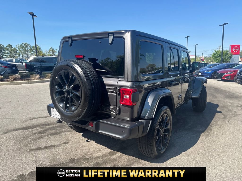 Used 2025 Jeep Wrangler Unlimited Sahara w/ Safety Group image 9