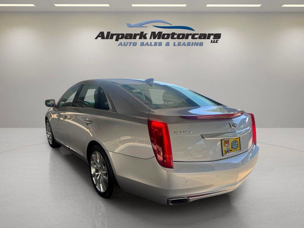 Used 2016 Cadillac XTS Luxury image 3