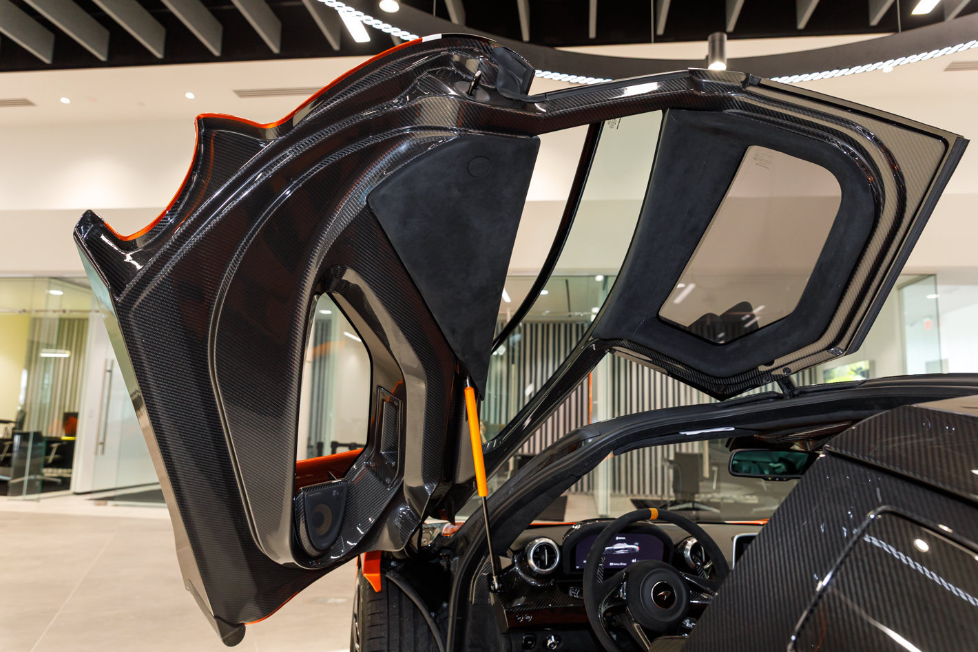 Used 2019 McLaren Senna RWD image 50