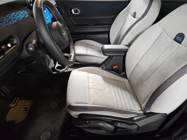 Certified 2025 MINI Cooper S FWD image 16