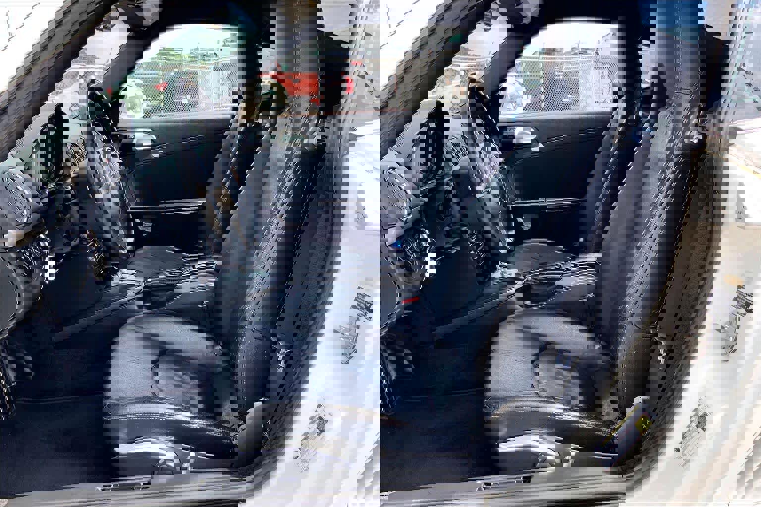 Used 2010 Porsche Cayman image 8