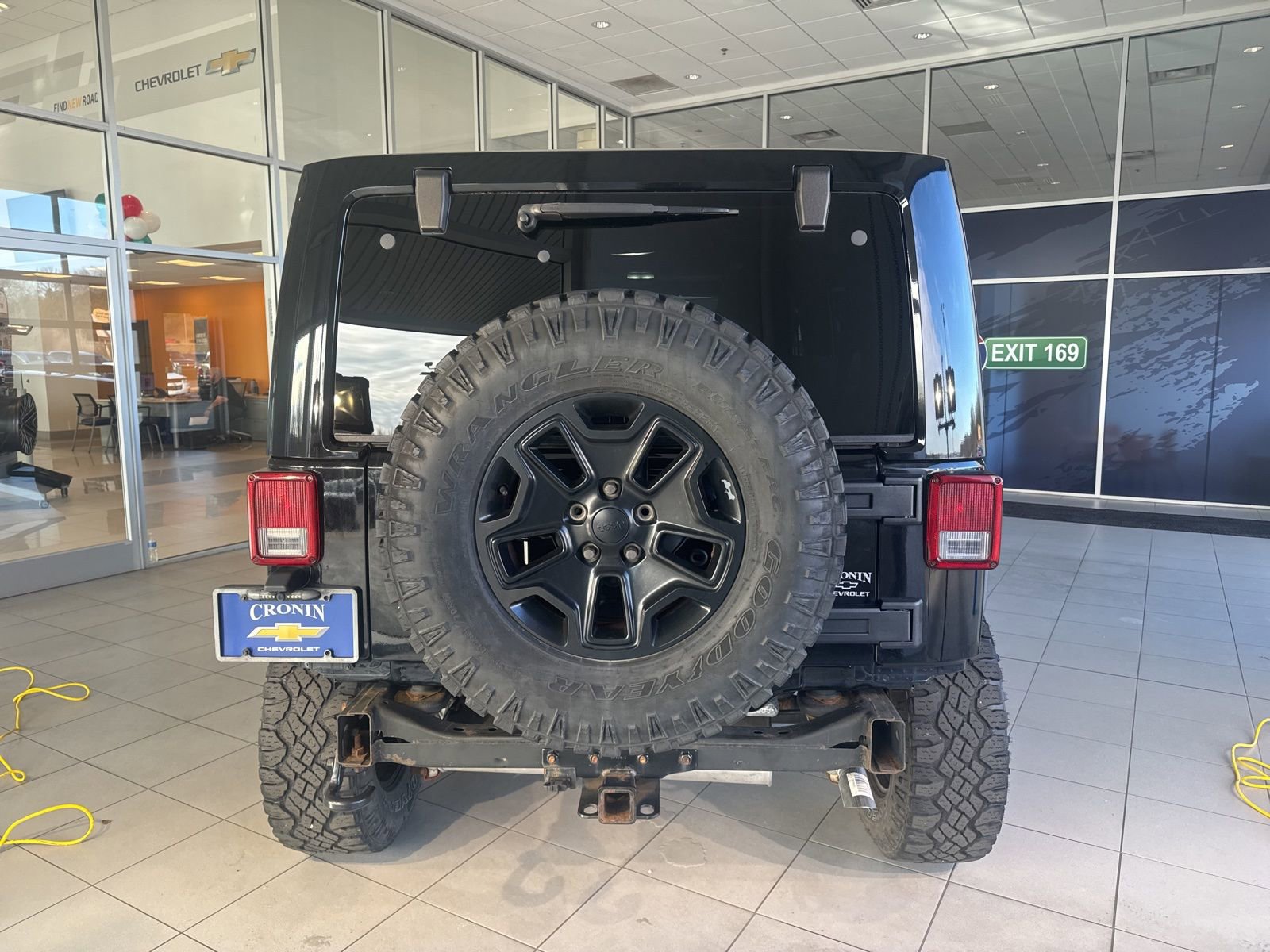 Used 2012 Jeep Wrangler Unlimited Sahara w/ Dual Top Group image 7