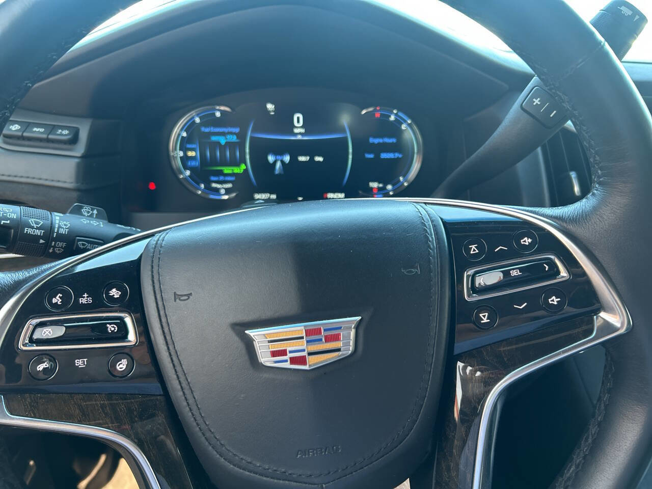 Used 2016 Cadillac Escalade Platinum image 25
