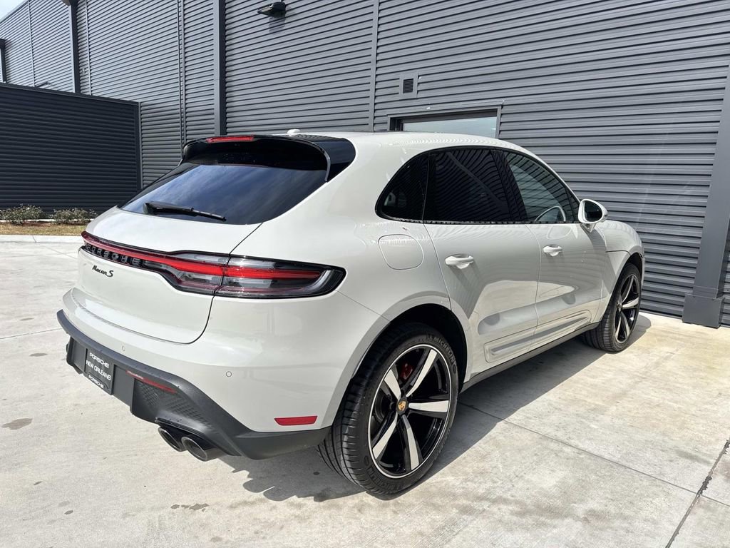 Certified 2025 Porsche Macan S image 11