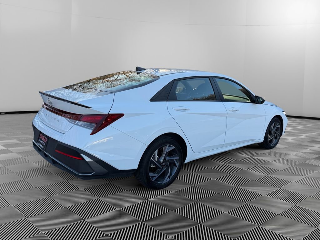 Certified 2025 Hyundai Elantra Sport image 7