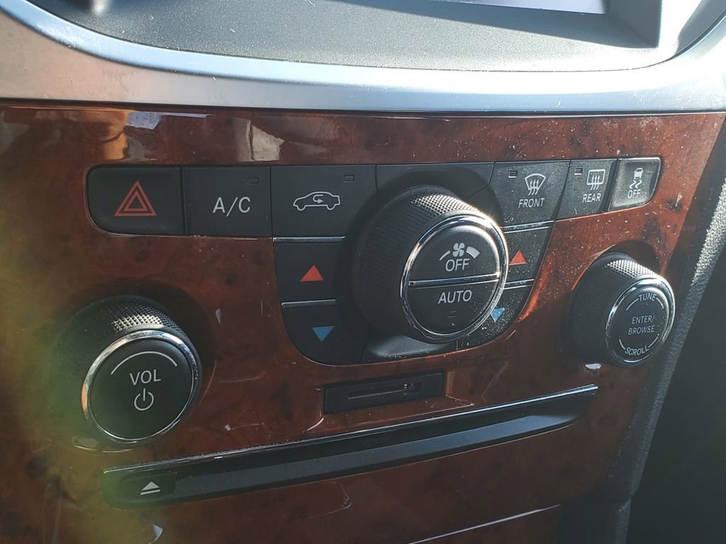 Used 2014 Chrysler 300 w/ Driver Convenience Group image 23