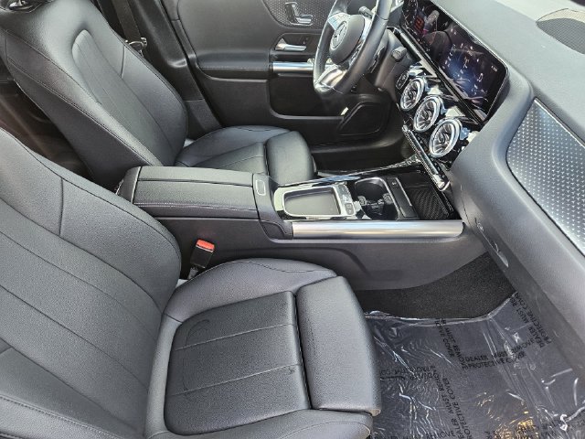 Used 2025 Mercedes-Benz GLA 250 image 14