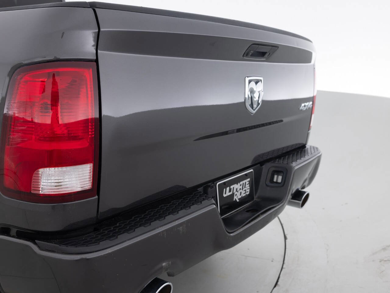 Used 2018 RAM 1500 Express w/ Express Value Package AWD/4WD image 17