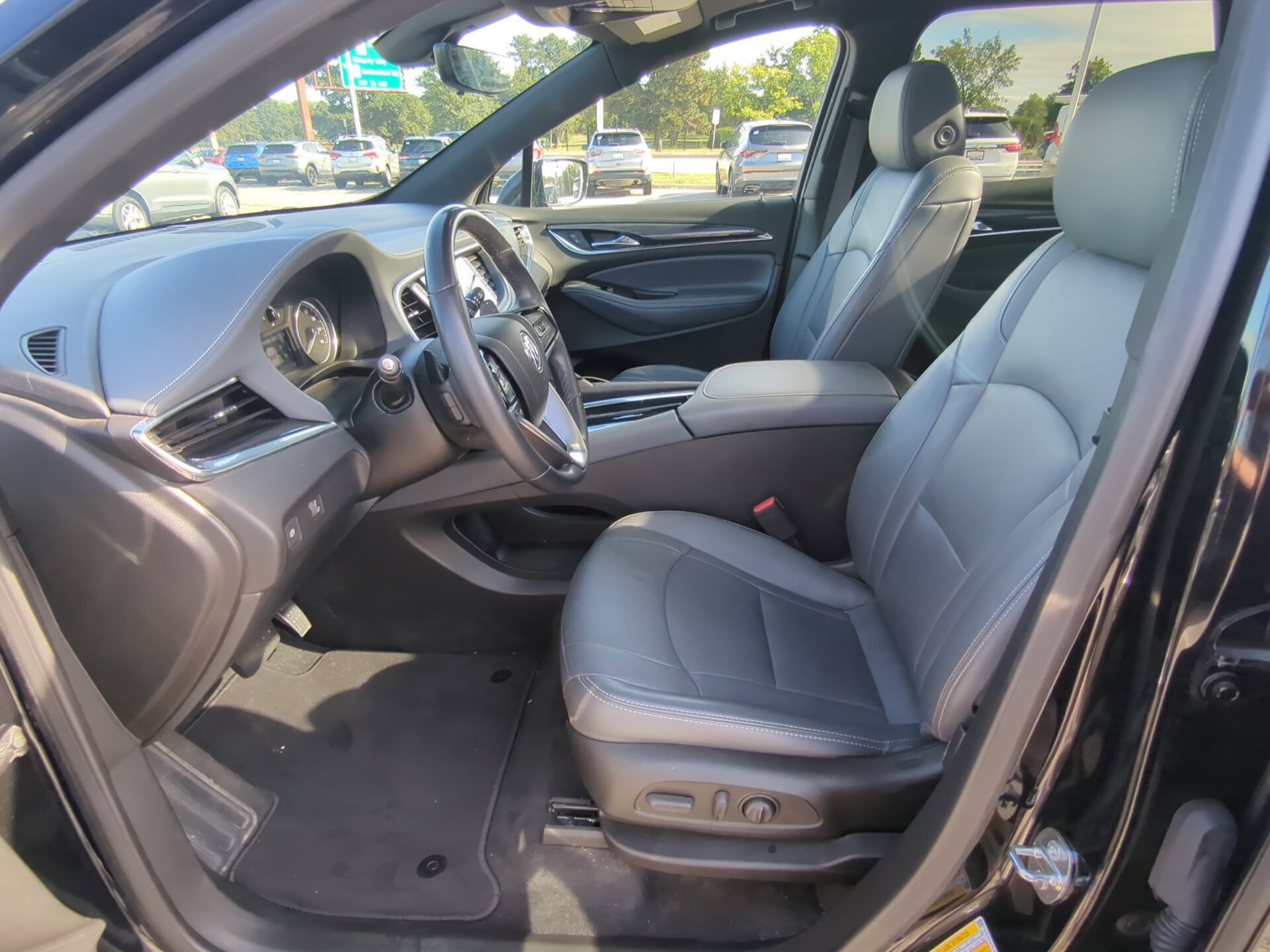 Used 2023 Buick Enclave Essence w/ Experience Buick Package AWD/4WD image 18