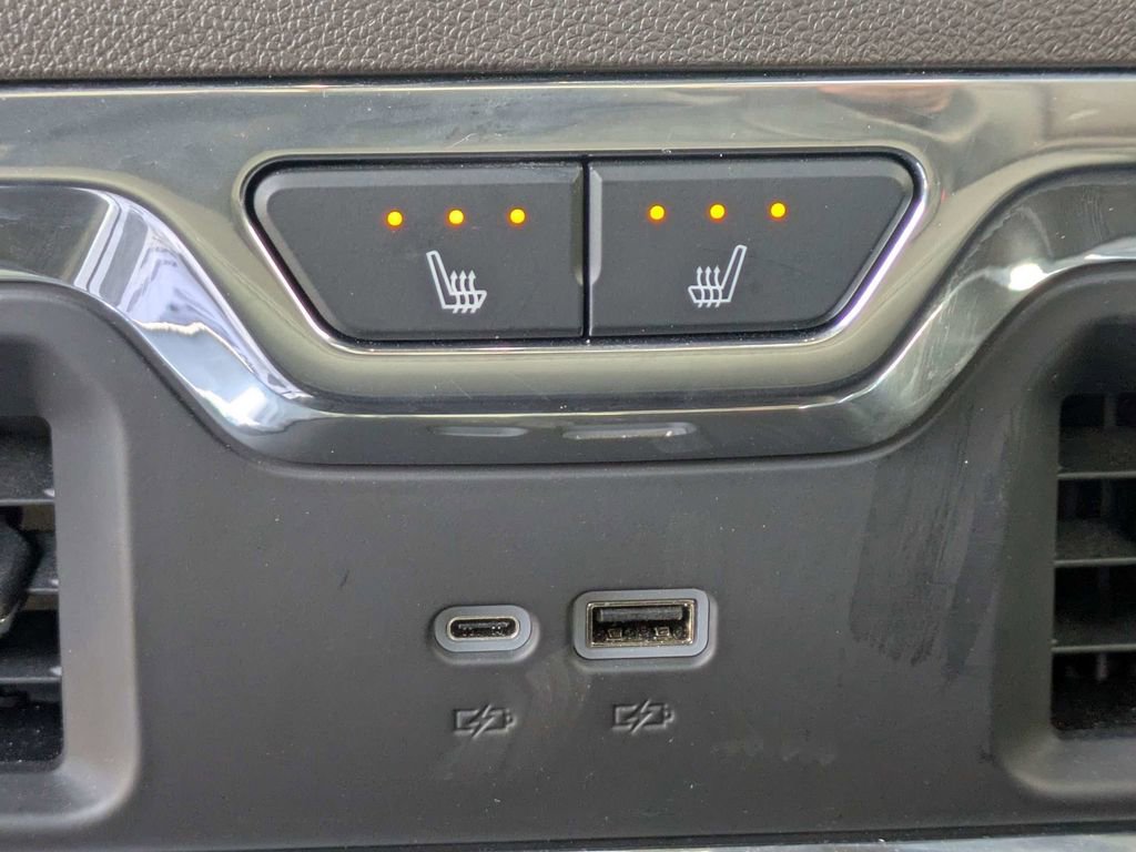 Used 2024 GMC Sierra 1500 Denali w/ Technology Package image 14