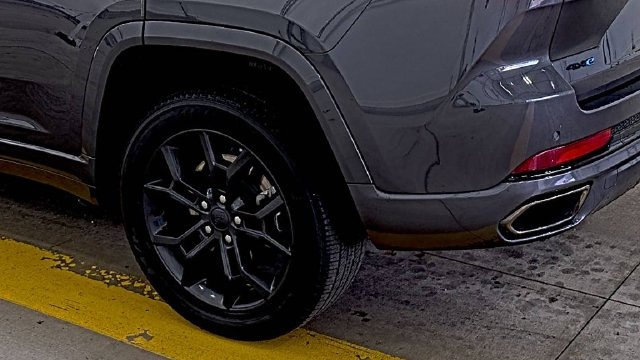 Certified 2024 Jeep Grand Cherokee Limited 4xe AWD/4WD image 10