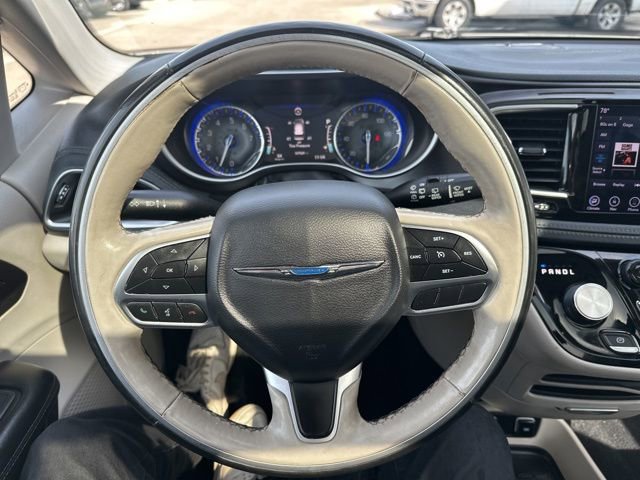 Used 2020 Chrysler Pacifica Limited FWD image 26