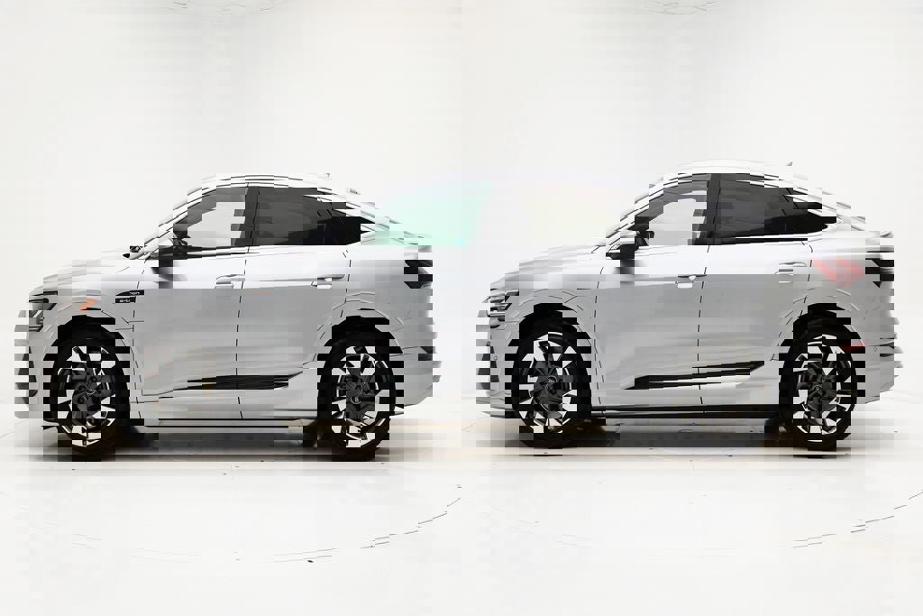 Used 2023 Audi e-tron Premium Plus w/ Premium Plus Package image 5