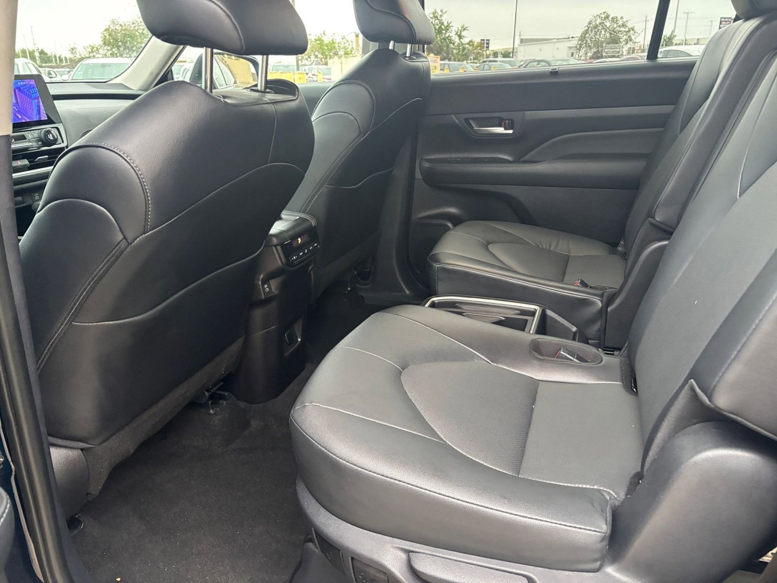 Used 2025 Toyota Grand Highlander FWD image 27