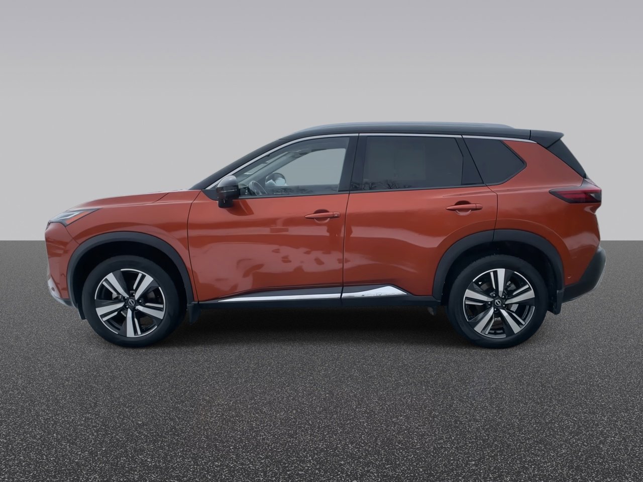 Used 2023 Nissan Rogue Platinum w/ Platinum Premium Package image 6