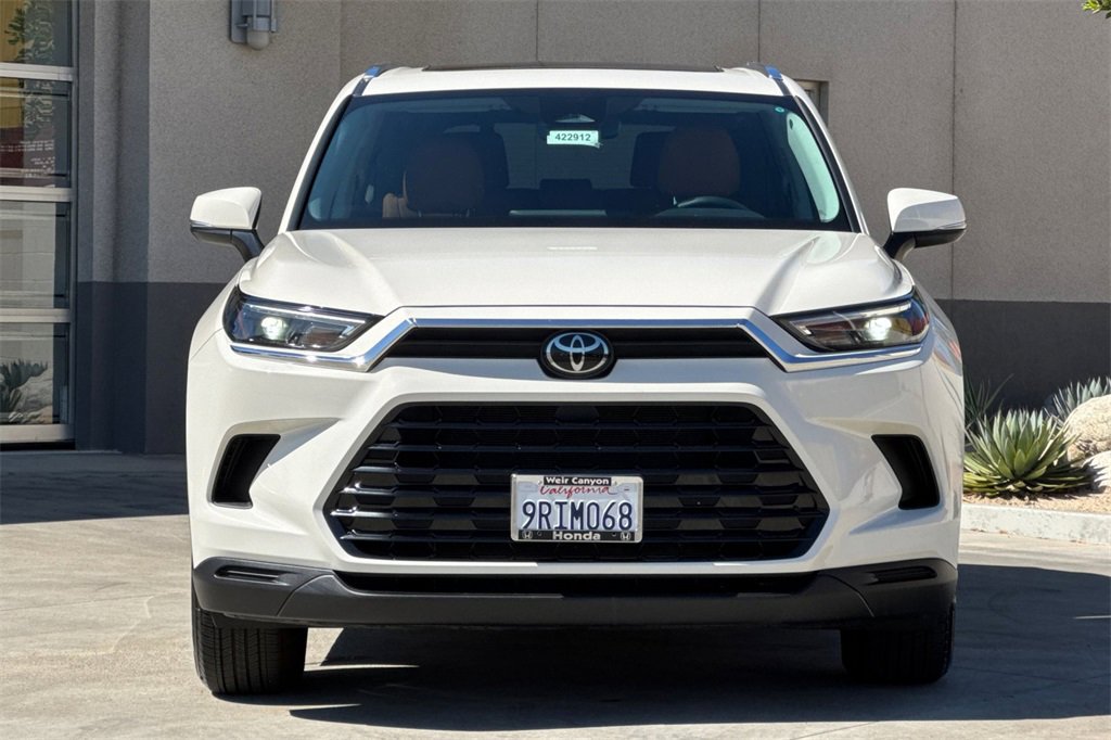 Used 2024 Toyota Grand Highlander XLE image 11