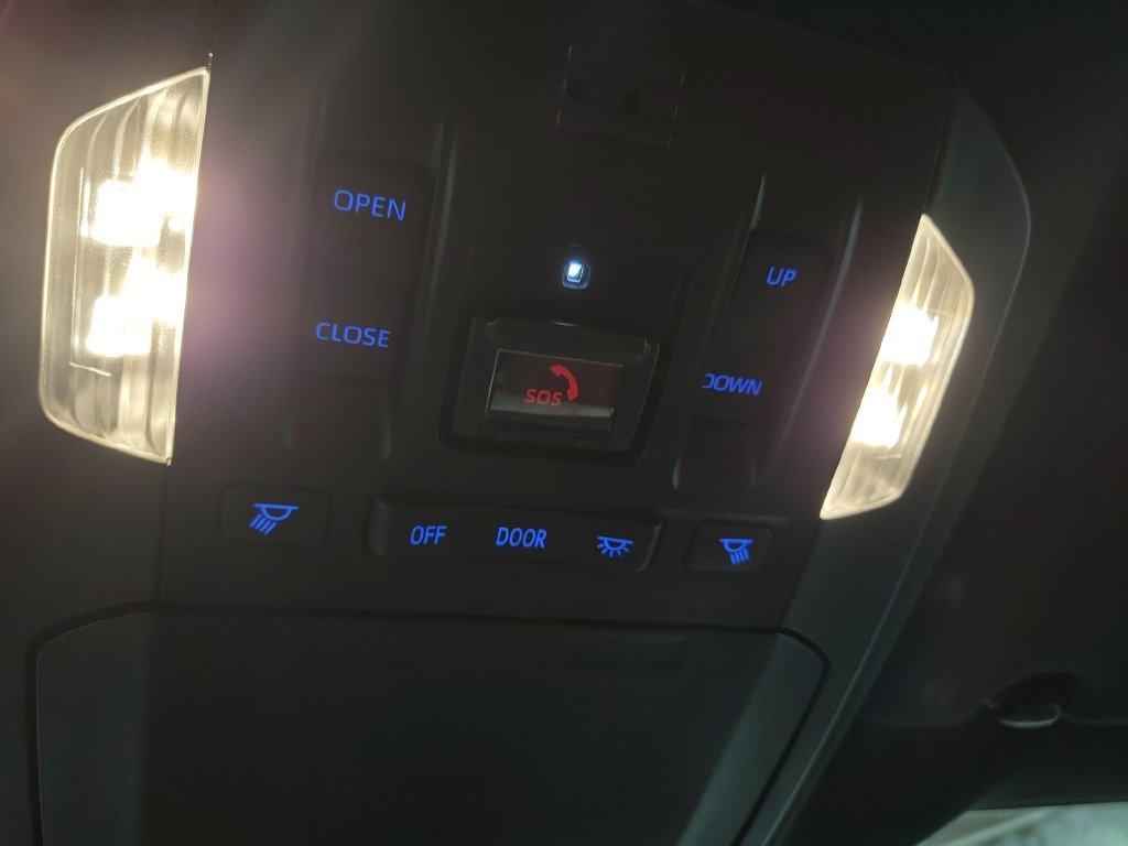 Used 2022 Toyota Highlander XSE AWD/4WD image 23