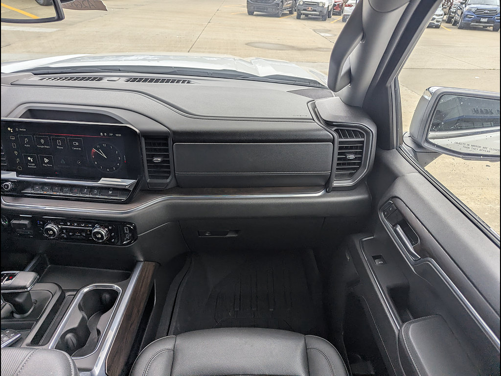 Used 2024 GMC Sierra 1500 SLT w/ SLT Premium Plus Package AWD/4WD image 4