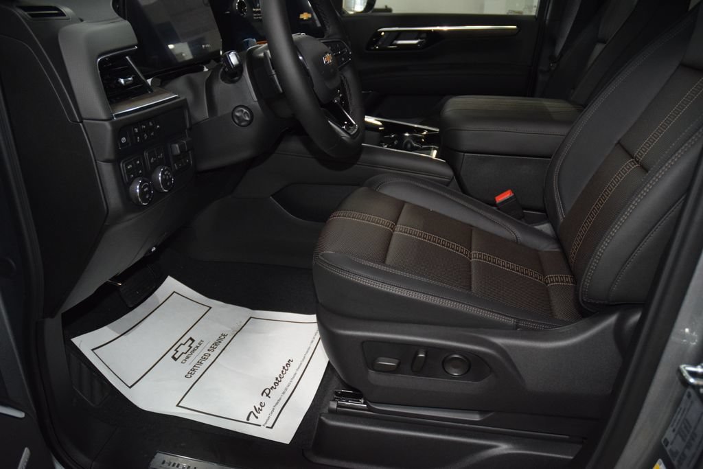 New 2026 Chevrolet Suburban High Country AWD/4WD image 40