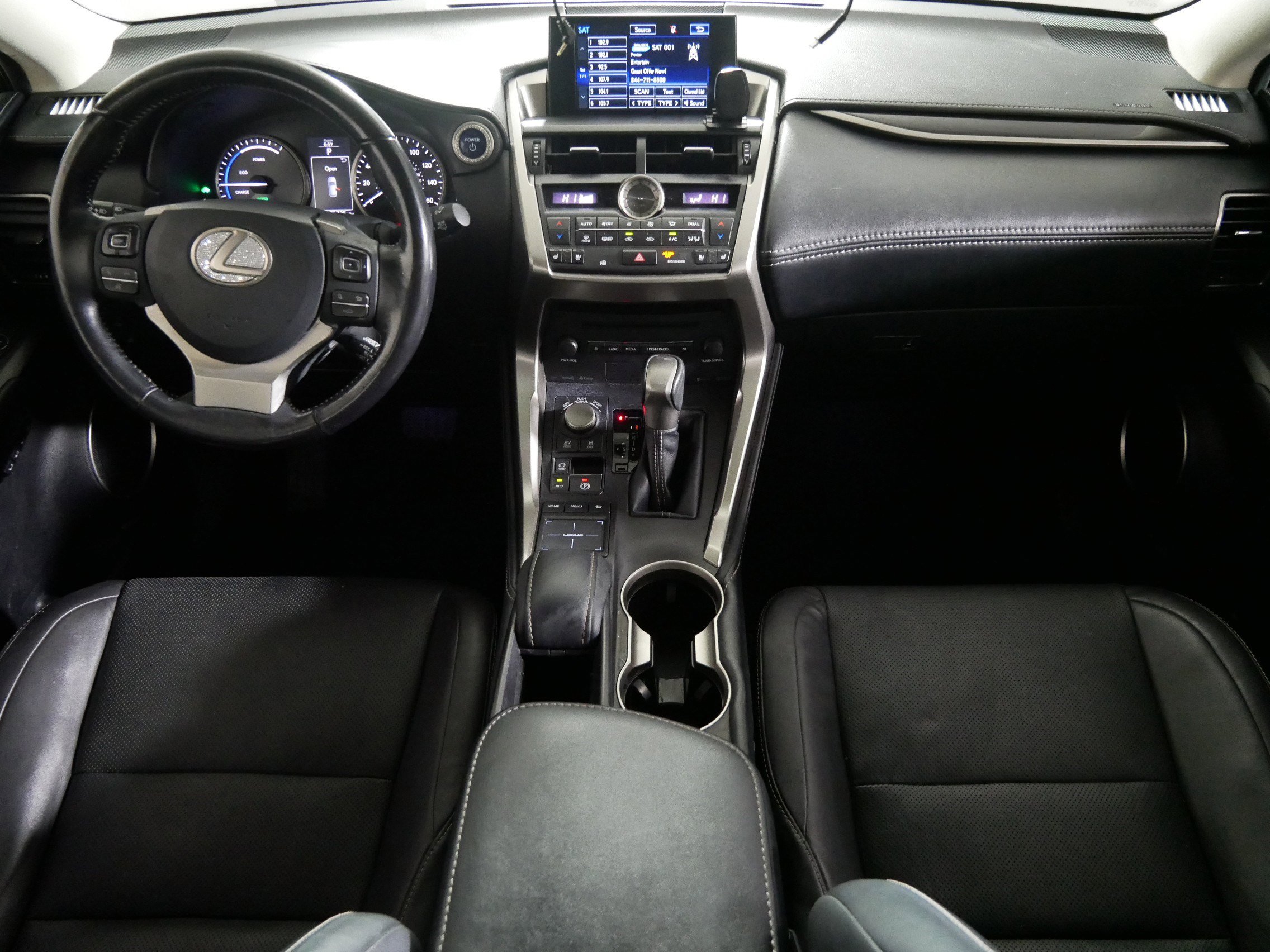 Used 2016 Lexus NX 300h AWD image 10