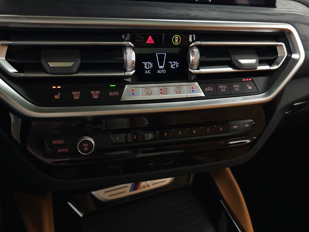 Used 2025 BMW X4 M40i w/ Shadowloine Package AWD/4WD image 31