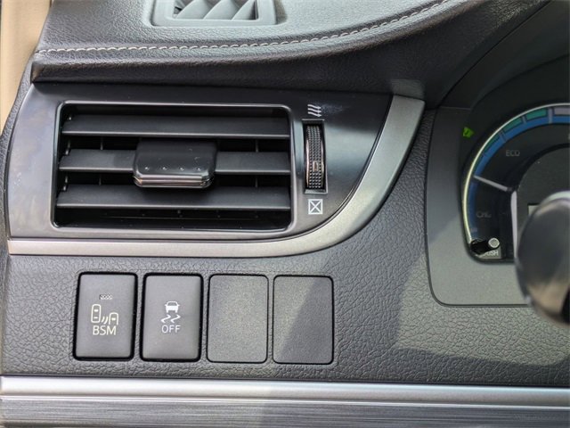 Used 2012 Toyota Camry XLE w/ Leather Pkg image 14