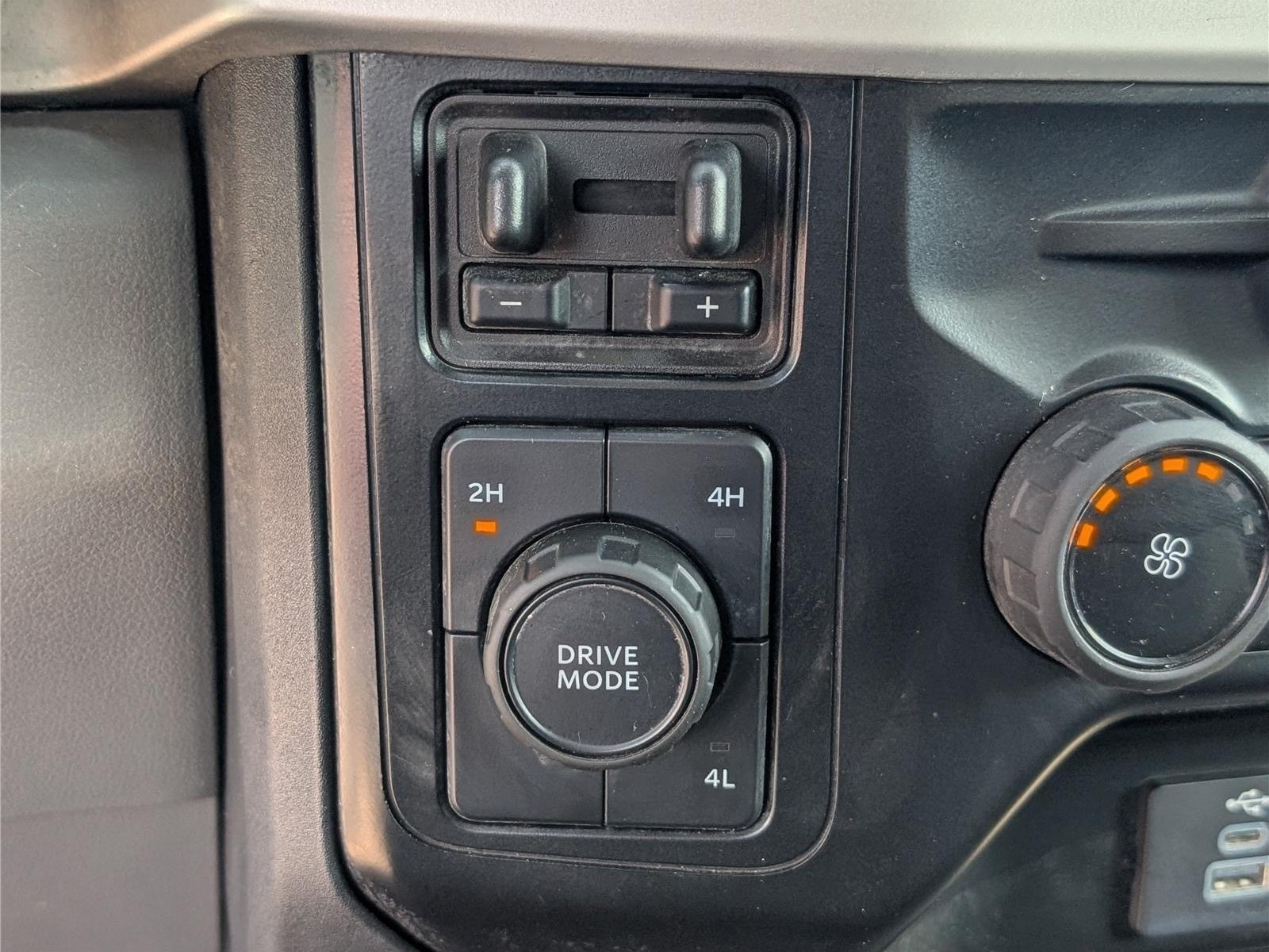 Used 2024 Ford F250 XLT AWD/4WD image 25