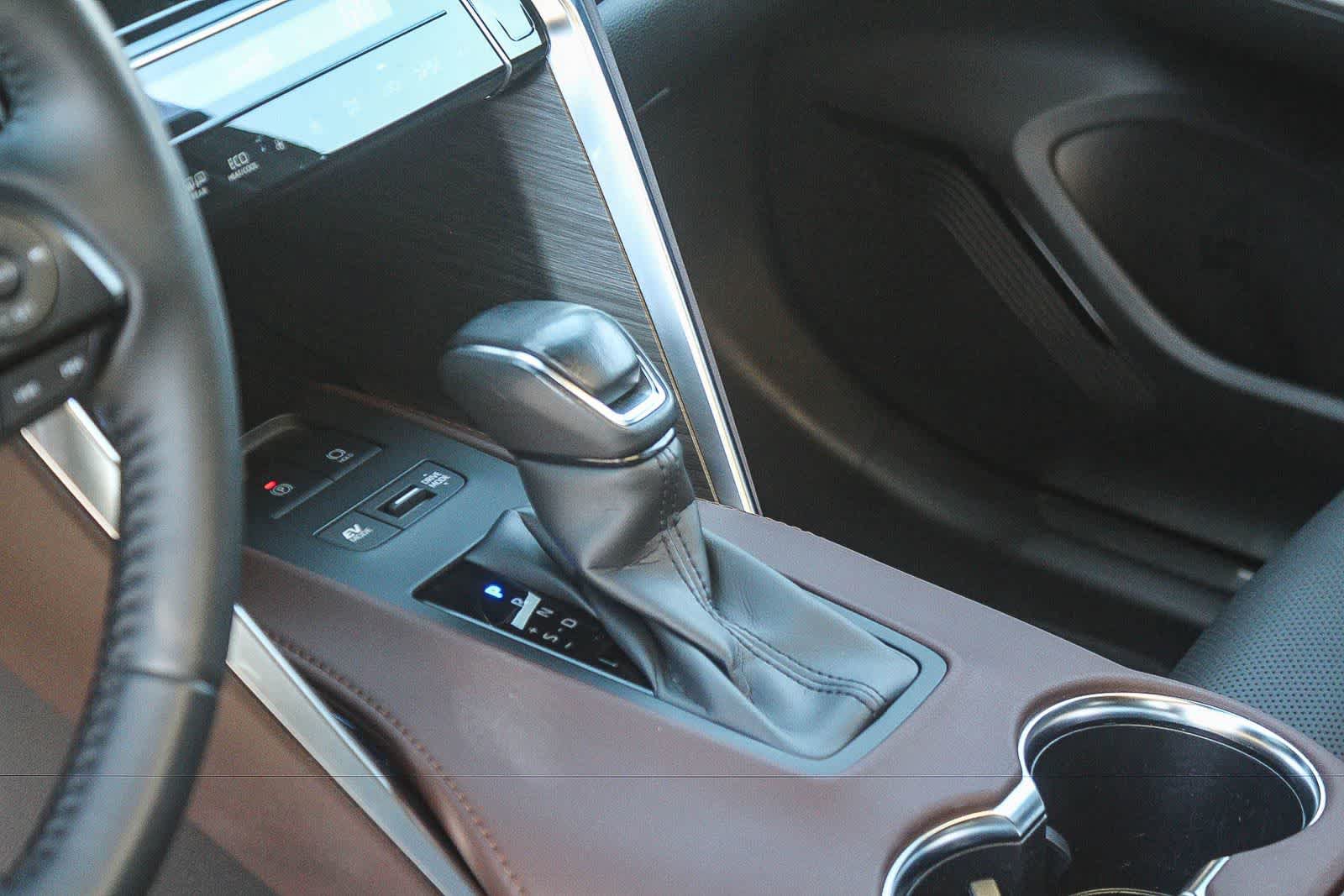 Used 2023 Toyota Venza Limited AWD/4WD image 24